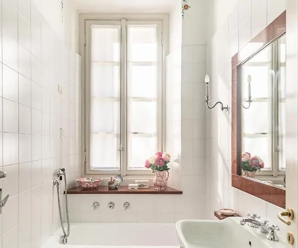 Niobe - Exclusive Lakefront With Private Stresa