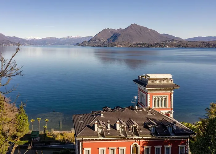 Niobe - Exclusive Lakefront With Private * Стреза