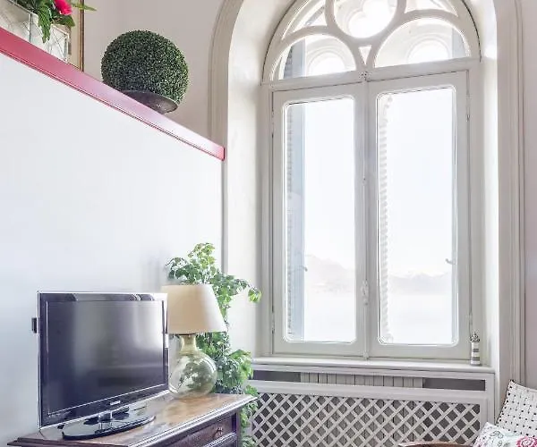 Niobe - Exclusive Lakefront With Private Apartman